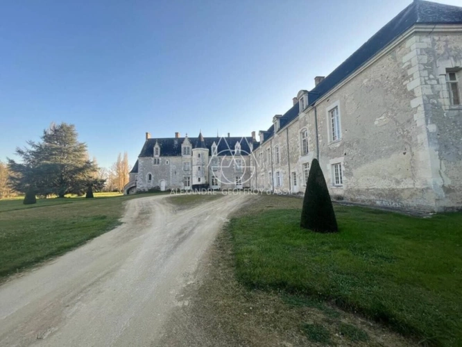 Photos 18 - Prestige - Rare, château du XV -ème- Un Havre de paix…