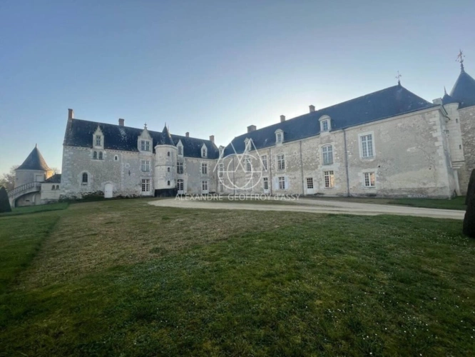 Photos 22 - Prestige - Rare, château du XV -ème- Un Havre de paix…