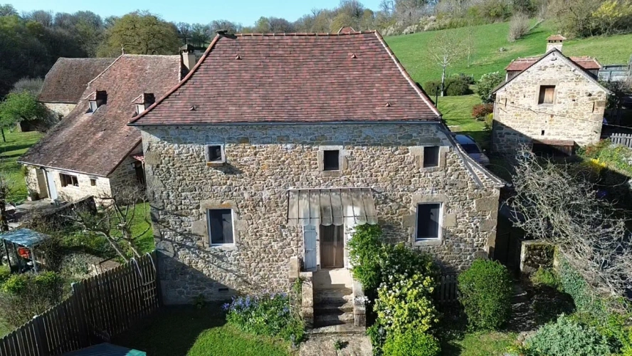Photos 1 - Équestre - Véritable Hameau Privé en Pierre sur 5 Hectares de Nature