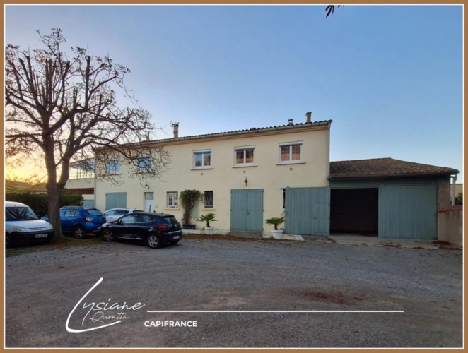 Photos 8 - Touristique - ENSEMBLE IMMOBILIER AVEC MAISON D'HABITATION ET 3 APPARTEMENTS LOUES, 5 DEPENDANCES, GRENIER