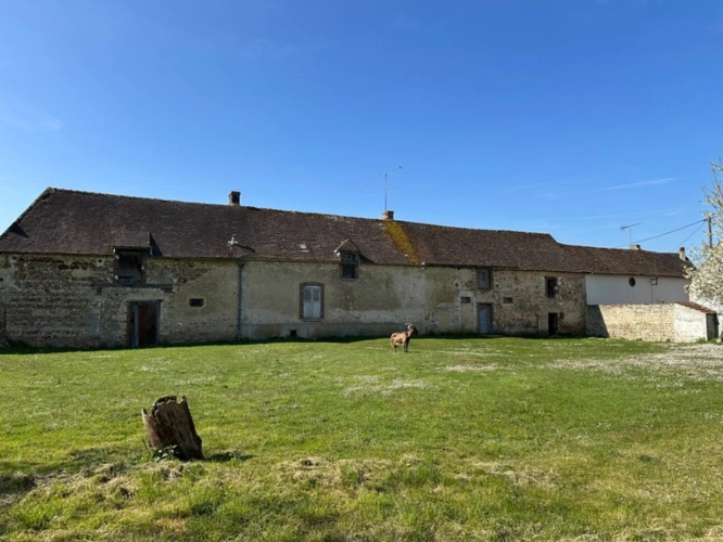 Photos 9 - Rurale - GRISELLE - Corps de ferme entier 9 bâtiments - Terrain de 4 212 m2