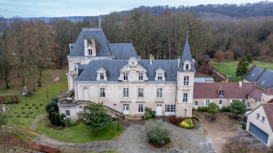 Photos 11 - Prestigious - Property for sale, 15 rooms, SOISSONS (02)