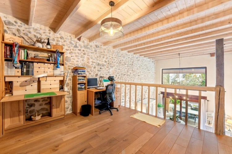 Photos 9 - Touristique - À VENDRE – Charmante ferme rénovée avec gîte indépendant et grange – Prévessin-Moëns
