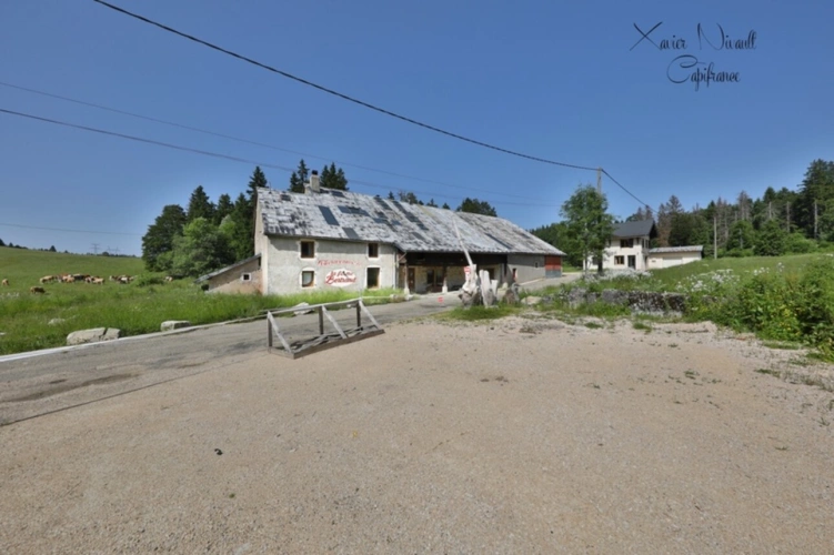 Photos 42 - Touristique - Propriete à vendre 15 pièces LE GRAND ABERGEMENT (01)