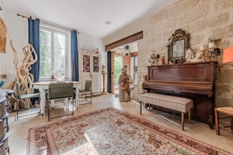 Photos 2 - Prestige - UZES(30): élégante MAISON BOURGEOISE, au cœur de UZES, au calme, jardin, piscine, intimité préservée