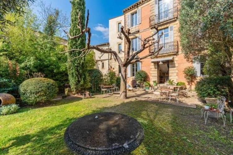 Photos 3 - Prestige - UZES(30): élégante MAISON BOURGEOISE, au cœur de UZES, au calme, jardin, piscine, intimité préservée