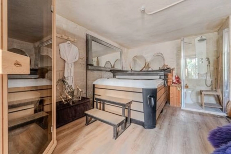 Photos 13 - Prestige - UZES(30): élégante MAISON BOURGEOISE, au cœur de UZES, au calme, jardin, piscine, intimité préservée