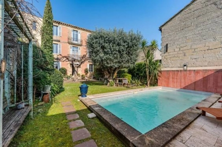 Photos 27 - Prestige - UZES(30): élégante MAISON BOURGEOISE, au cœur de UZES, au calme, jardin, piscine, intimité préservée