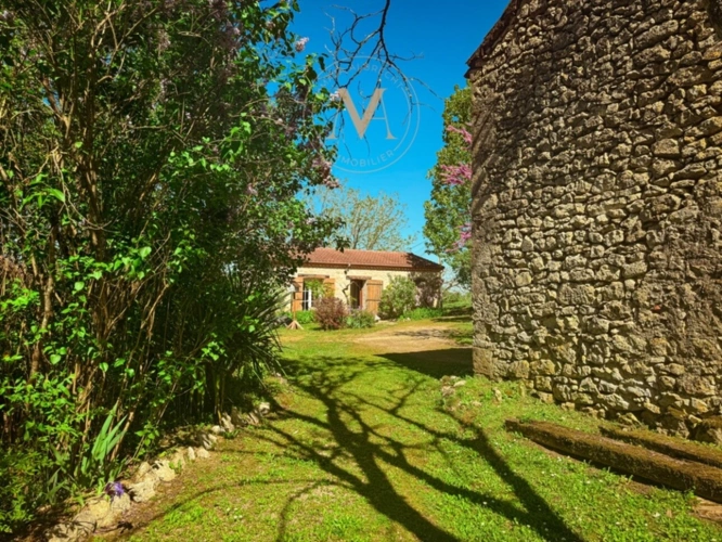 Photos 28 - Touristique - Maison de caractère avec vue dominante, piscine et gîte indépendant  (47)
