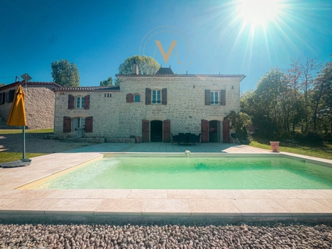 Photos 29 - Touristique - Maison de caractère avec vue dominante, piscine et gîte indépendant  (47)