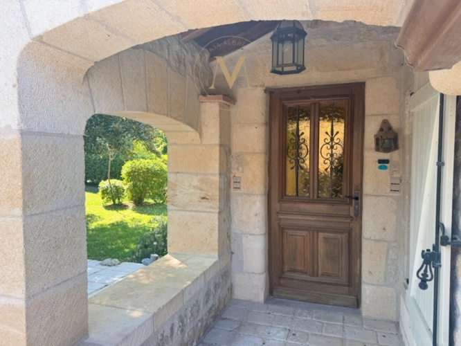 Photos 2 - Touristique - Maison de caractère avec vue dominante, piscine et gîte indépendant  (47)