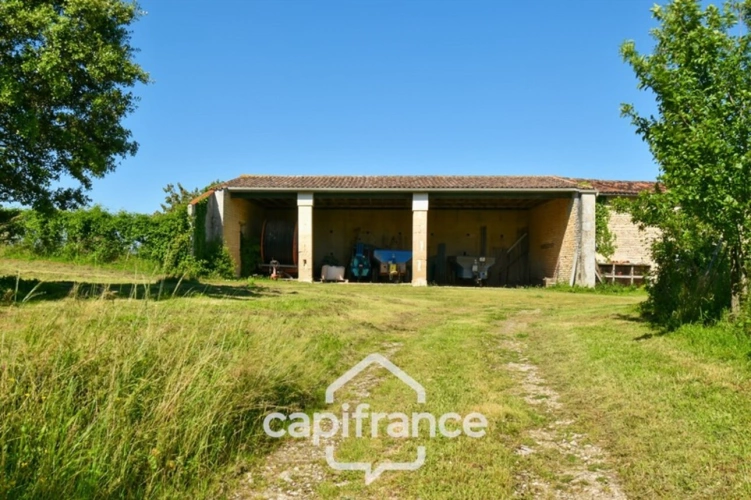 Photos 11 - Prestige - Propriété à vendre 14 pièces PAILLE (17) sur 4800m² de terrain avec nombreuses dépendances