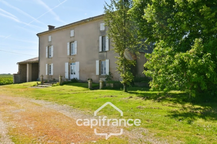Photos 13 - Prestige - Propriété à vendre 14 pièces PAILLE (17) sur 4800m² de terrain avec nombreuses dépendances