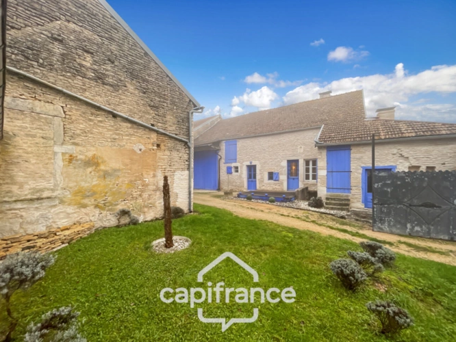 Photos 3 - Prestige - Corps de ferme exceptionnel – Dépendances + potentiel énorme – 20 min Dijon