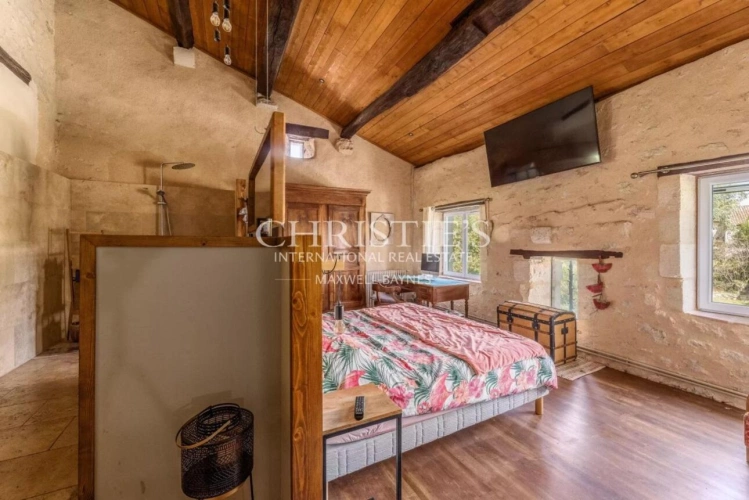 Photos 17 - Touristique - Belle maison de village avec maison d'amis, grand jardin, cuisine d’été et piscine