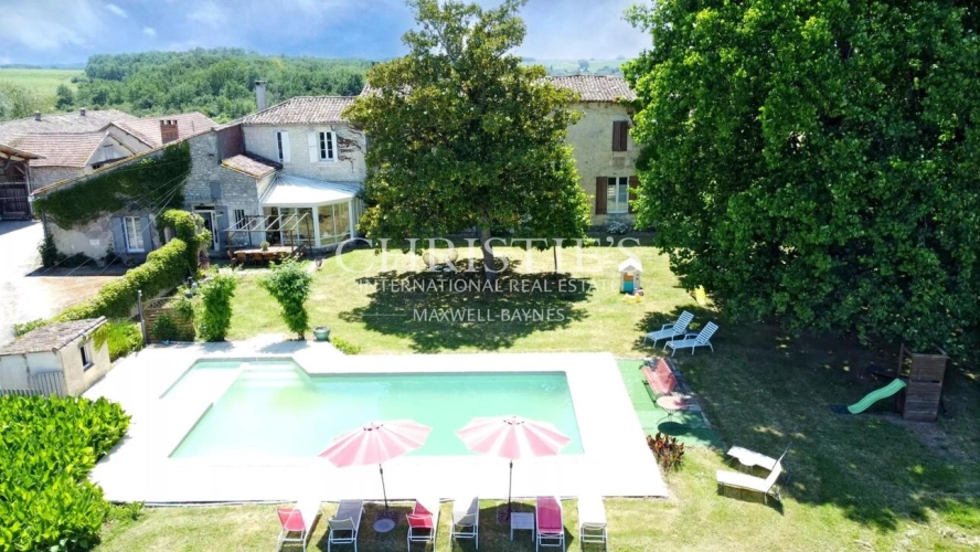 Photos 2 - Équestre - Propriété de 18 hectares avec vue dominante, maison de maître et gites - superbe potentiel  !