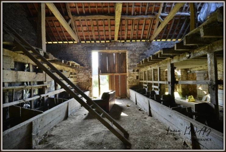 Photos 2 - Rurale - Rare à la vente – Authentique loge en pierre à réhabiliter
