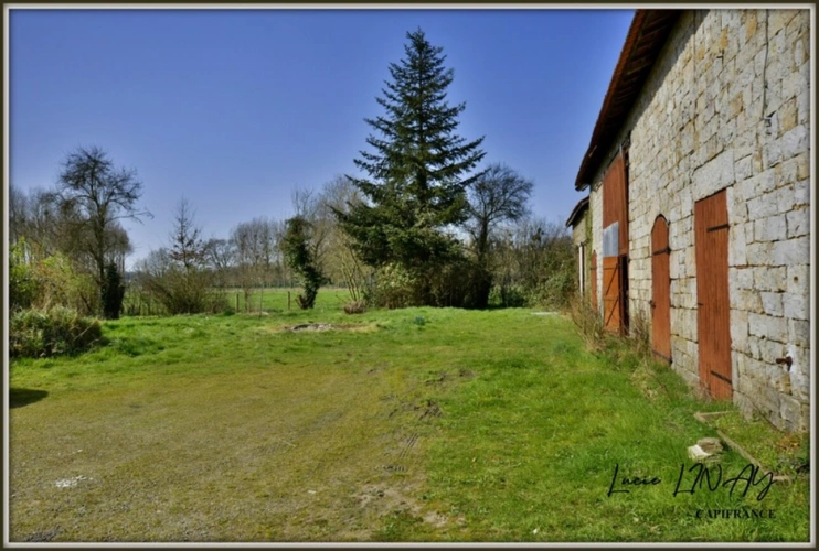 Photos 6 - Rurale - Rare à la vente – Authentique loge en pierre à réhabiliter