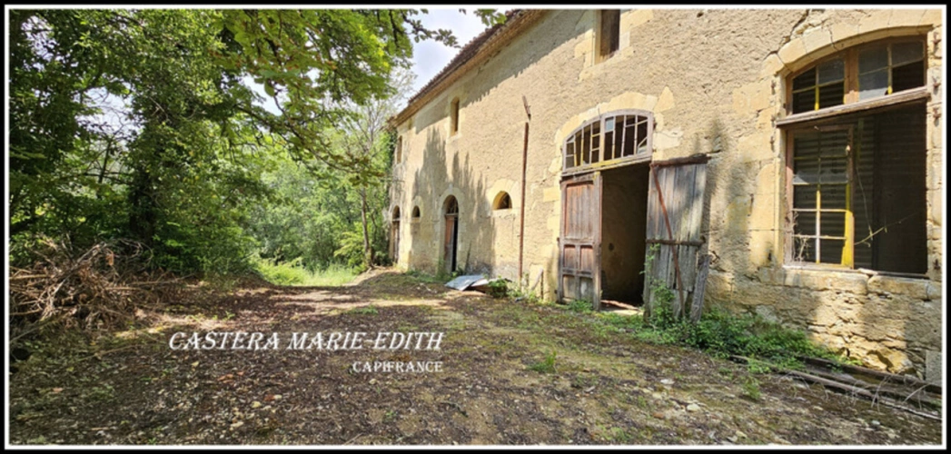 Photos 1 - Rurale - Dpt Gers (32), à vendre proche de AUCH   Bâtiment 860 M² à rénover