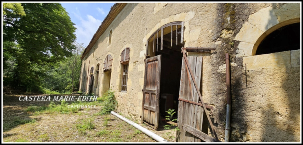 Photos 9 - Rurale - Dpt Gers (32), à vendre proche de AUCH   Bâtiment 860 M² à rénover