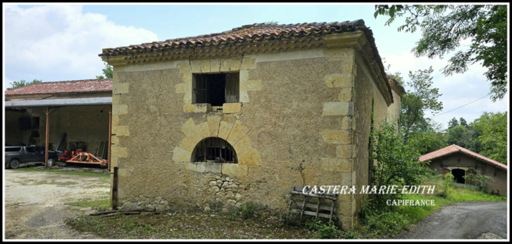 Photos 22 - Rurale - Dpt Gers (32), à vendre proche de AUCH   Bâtiment 860 M² à rénover