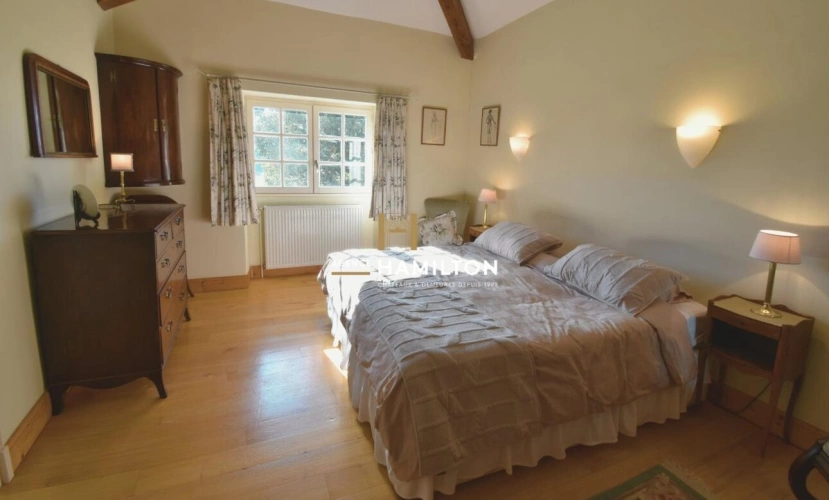 Photos 7 - Prestige - MAGNIFIQUE DOMAINE DE 33 HA  AVEC LAC, ET VUE DOMINANTE SUR LES ENVIRONS