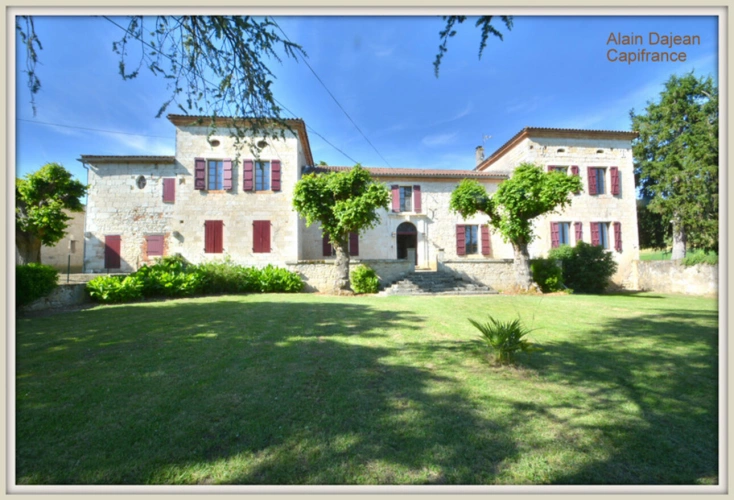 Photos 1 - Prestige - Dpt Lot et Garonne (47), à vendre proche d' AGEN Propriété P8 de 385 m² plus dépendances de 400 M2- Terrain d'une Hectare