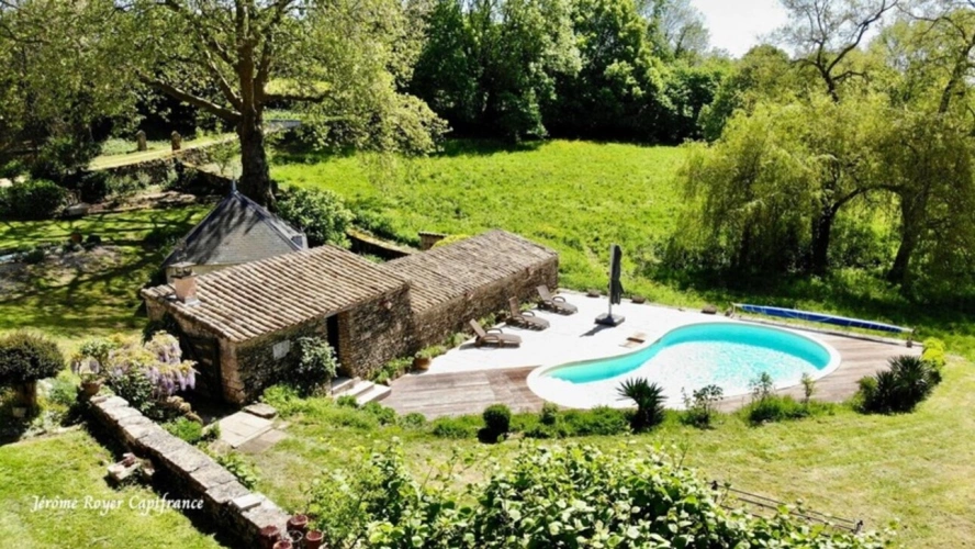Photos 2 - Prestige - Propriété de charme à la campagne – 305 m² habitables sur 4,8 hectares avec piscine et dépendances
