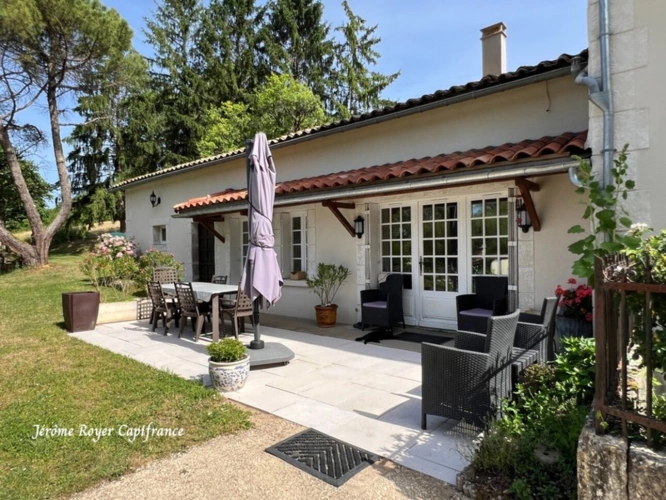 Photos 4 - Prestige - Propriété de charme à la campagne – 305 m² habitables sur 4,8 hectares avec piscine et dépendances