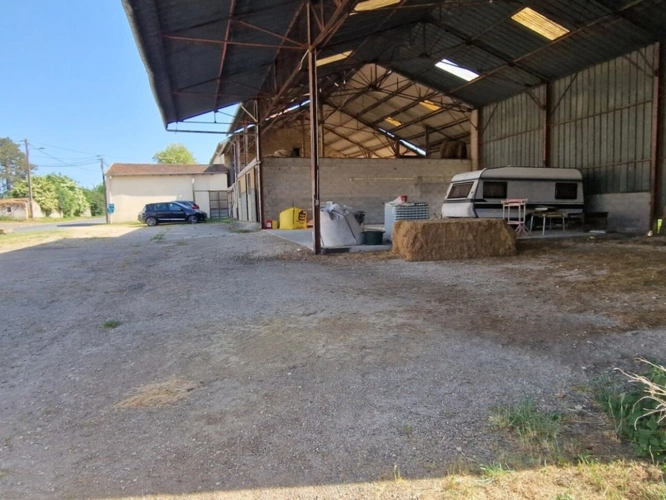 Photos 10 - Prestige - PROPRIÉTÉ à vendre 8 pièces proche NANCY (54) sur 2,5 HECTARES - PROPRIÉTÉ AGRICOLE avec FERME rénovée, DEPENDANCES, ECURIES, GRANGES