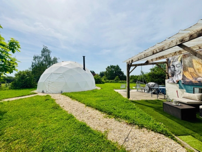 Photos 15 - Touristique - À VENDRE MAYENNE – Manoir d’exception du XIIIe siècle sur 3 hectares – Gîte ou demeure familiale de charme