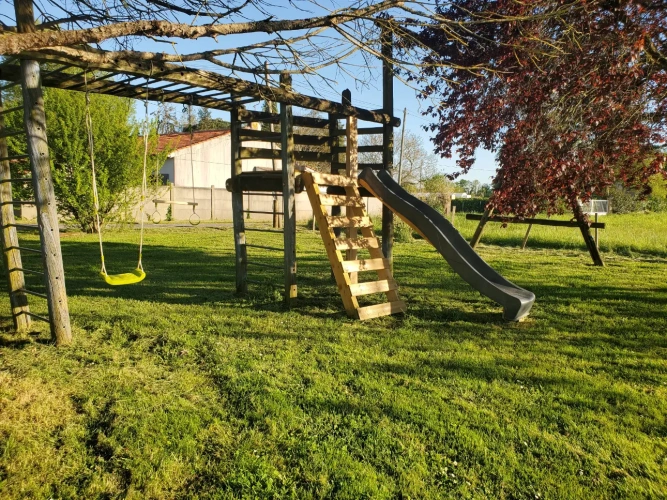 Photos 8 - Tourist - RARE Profitable gîte estate (9 swimming pool accommodations) near Bordeaux