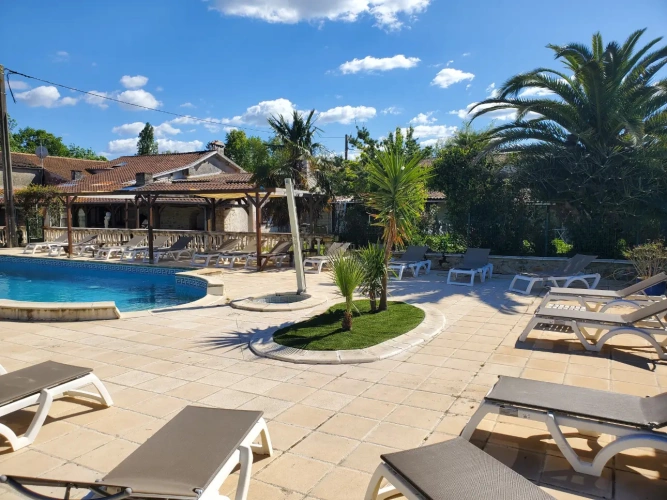 Photos 2 - Tourist - RARE Profitable gîte estate (9 swimming pool accommodations) near Bordeaux