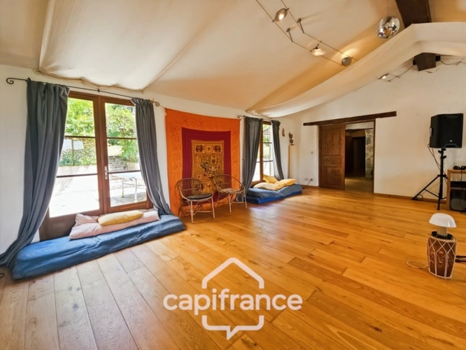 Photos 22 - Prestige - Domaine d’exception de 1,7 hectare – 470 m² habitables – Jusqu’à 20 couchages – Roulotte aménagée – Piscine – Parc arboré aux arbres centenaires