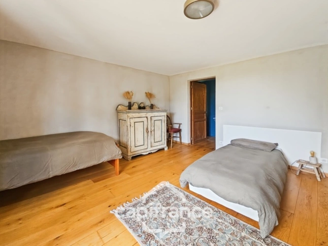 Photos 32 - Prestige - Domaine d’exception de 1,7 hectare – 470 m² habitables – Jusqu’à 20 couchages – Roulotte aménagée – Piscine – Parc arboré aux arbres centenaires