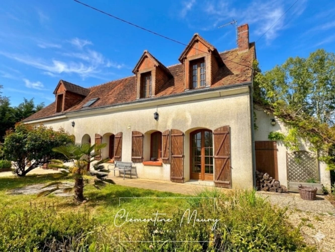 Photos 2 - Équestre - Propriété à vendre avec 2 hectares, 6 pièces,  piscine, dépendances et pré cloturé et équipé – Mazangé (41)