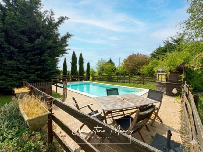 Photos 3 - Équestre - Propriété à vendre avec 2 hectares, 6 pièces,  piscine, dépendances et pré cloturé et équipé – Mazangé (41)