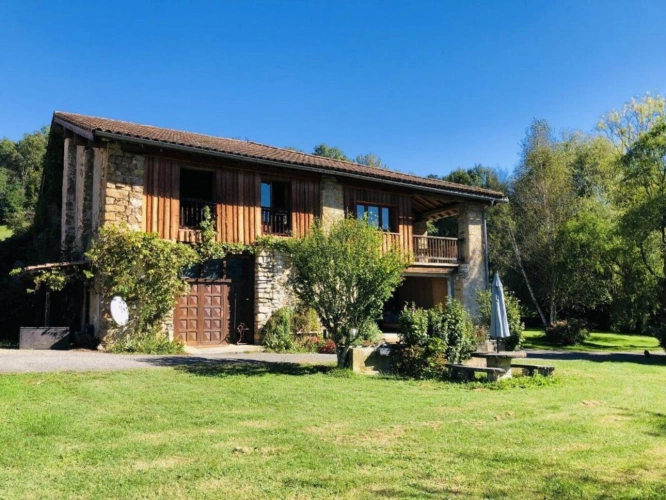 Photos 1 - Rurale - Ancien corps de ferme sur 2Ha9 , La Bastide de Serou 09240