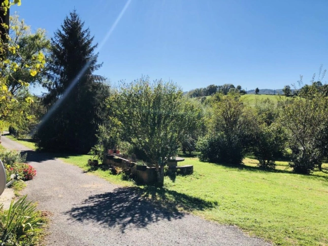 Photos 3 - Rurale - Ancien corps de ferme sur 2Ha9 , La Bastide de Serou 09240