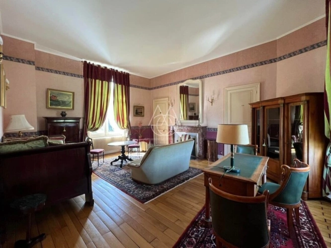 Photos 10 - Prestige - Château du XIXe siècle avec un parc de 75 ha, situé à proximité immédiate de Poitiers