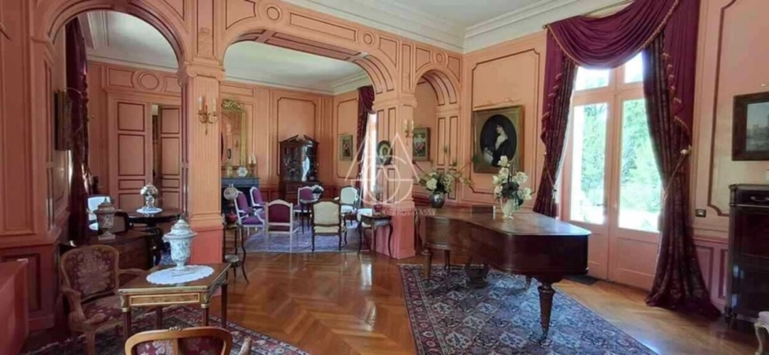 Photos 12 - Prestige - Château du XIXe siècle avec un parc de 75 ha, situé à proximité immédiate de Poitiers