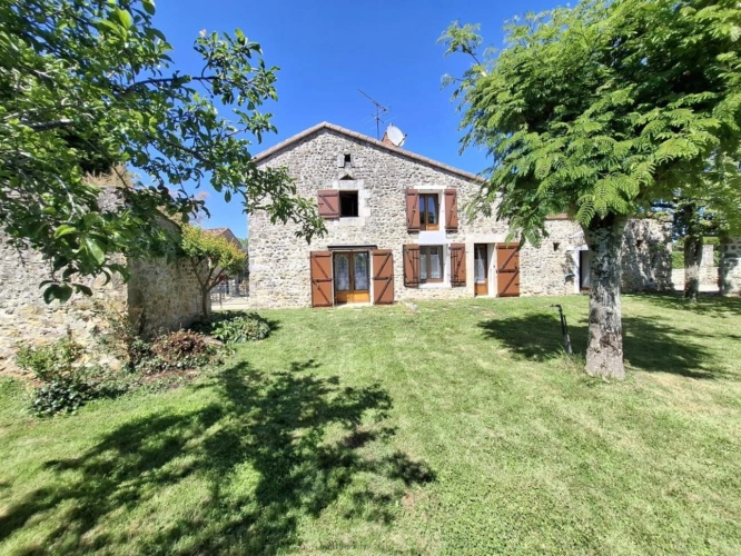 Photos 11 - Rurale - Propriété de caractère avec dépendances, piscine couverte et