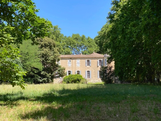 Photos 1 - Prestige - Dpt Gard (30), à vendre dans le Gard, propriété viticole en AOP Côtes du Rhône sur 25 hectares avec Château du XVème siècle