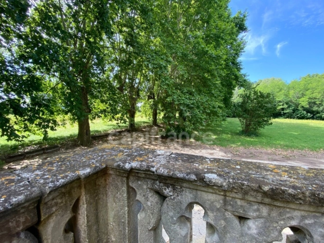 Photos 5 - Prestige - Dpt Gard (30), à vendre dans le Gard, propriété viticole en AOP Côtes du Rhône sur 25 hectares avec Château du XVème siècle