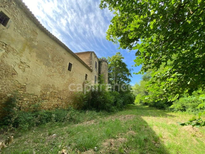 Photos 30 - Prestige - Dpt Gard (30), à vendre dans le Gard, propriété viticole en AOP Côtes du Rhône sur 25 hectares avec Château du XVème siècle