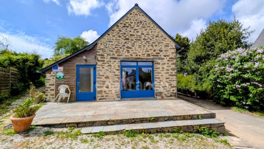 Photos 4 - Touristique - Grands Gîtes avec Maison d'Habitation  - ROSNOEN (29)