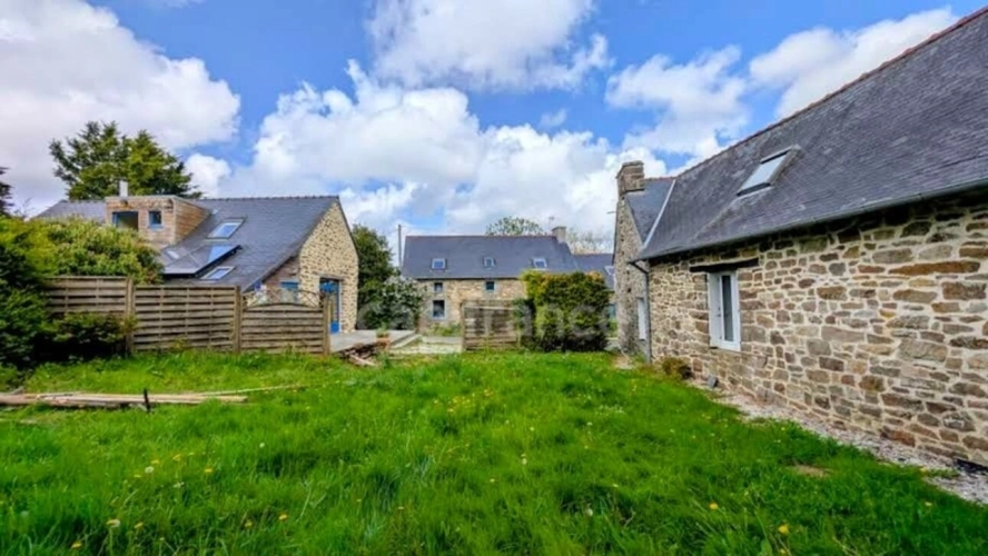 Photos 22 - Touristique - Grands Gîtes avec Maison d'Habitation  - ROSNOEN (29)