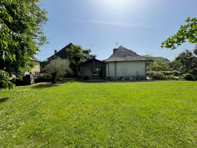 Photos 28 - Rurale - Dpt Corrèze (19), à vendre ESTIVAUX propriete P7