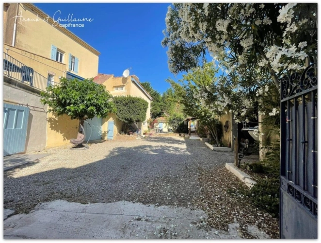 Photos 1 - Touristique - Exclusivité - Propriété de charme avec piscine, gîte et espaces indépendants proche de Pézenas (34120)
