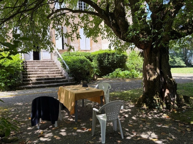 Photos 18 - Prestige - Gers(32), TRES BEAU CHATEAU DE FAMILLE 45HA avec dependances, un peu caché, en position dominante, une belle histoire